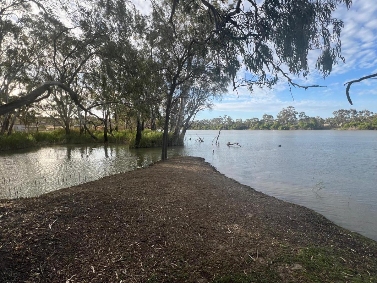 Lake Bywater Cottage Walker Flat 外观 照片