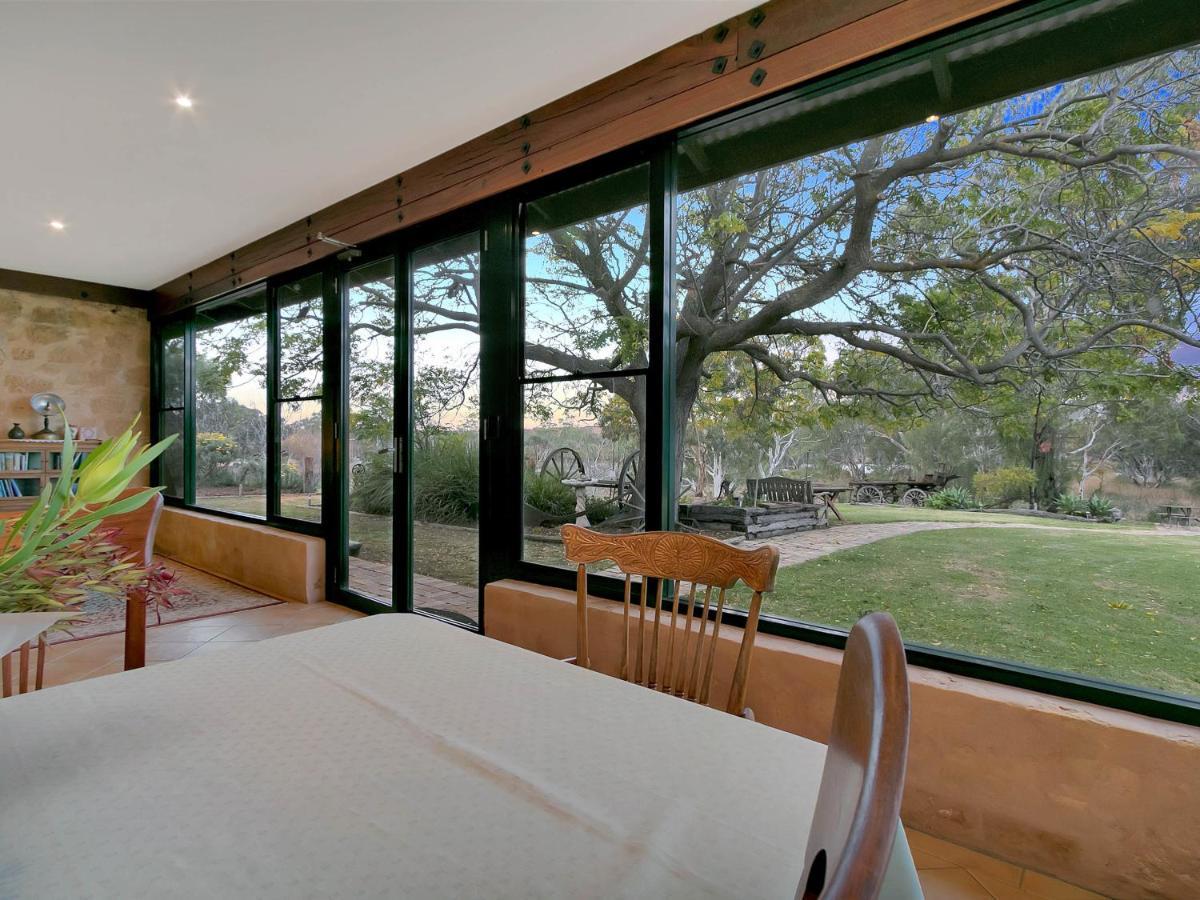 Lake Bywater Cottage Walker Flat 外观 照片