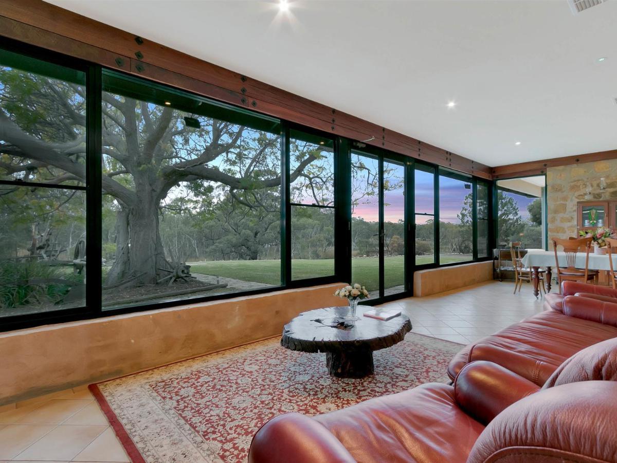 Lake Bywater Cottage Walker Flat 外观 照片