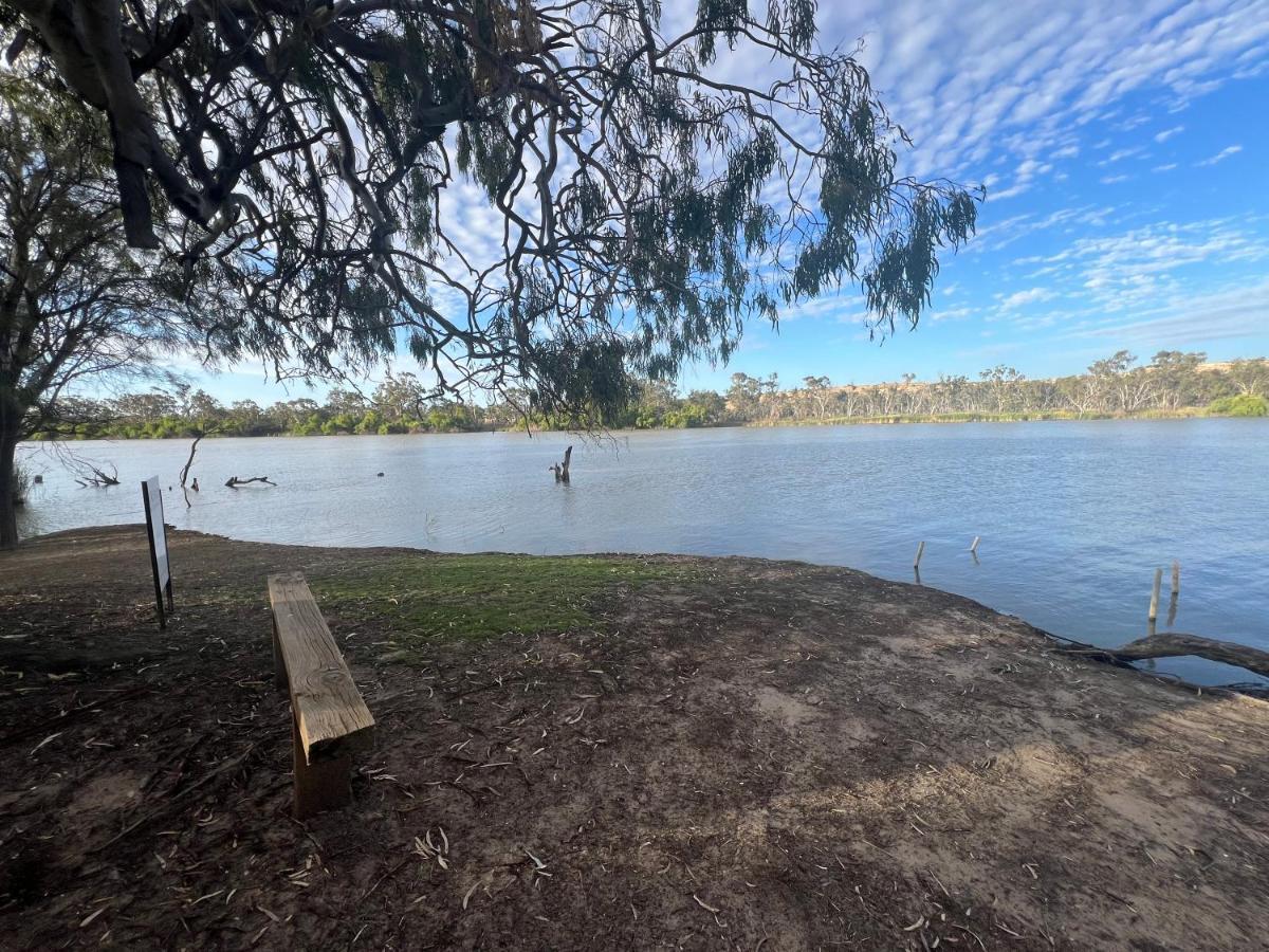 Lake Bywater Cottage Walker Flat 外观 照片