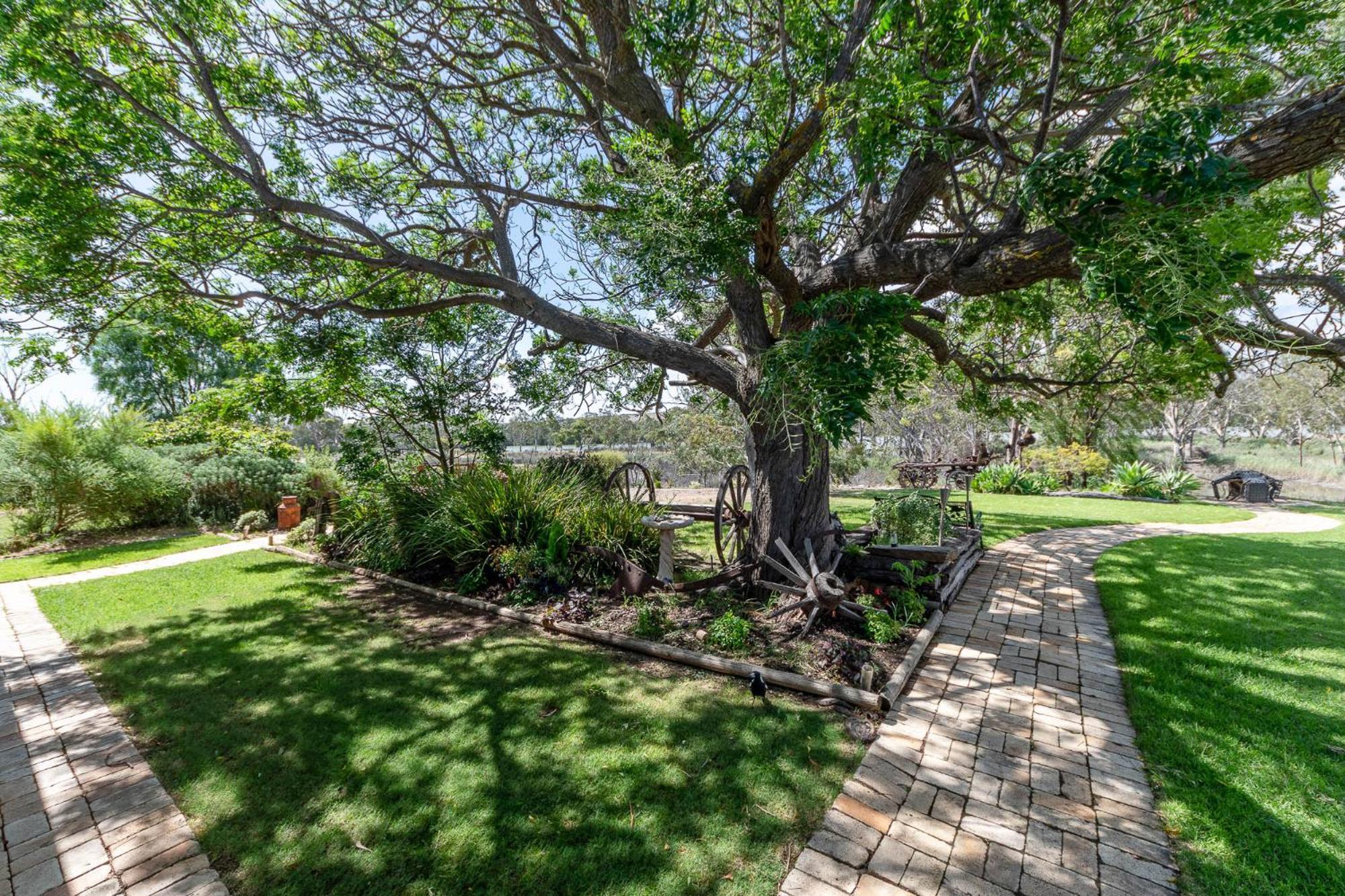 Lake Bywater Cottage Walker Flat 外观 照片